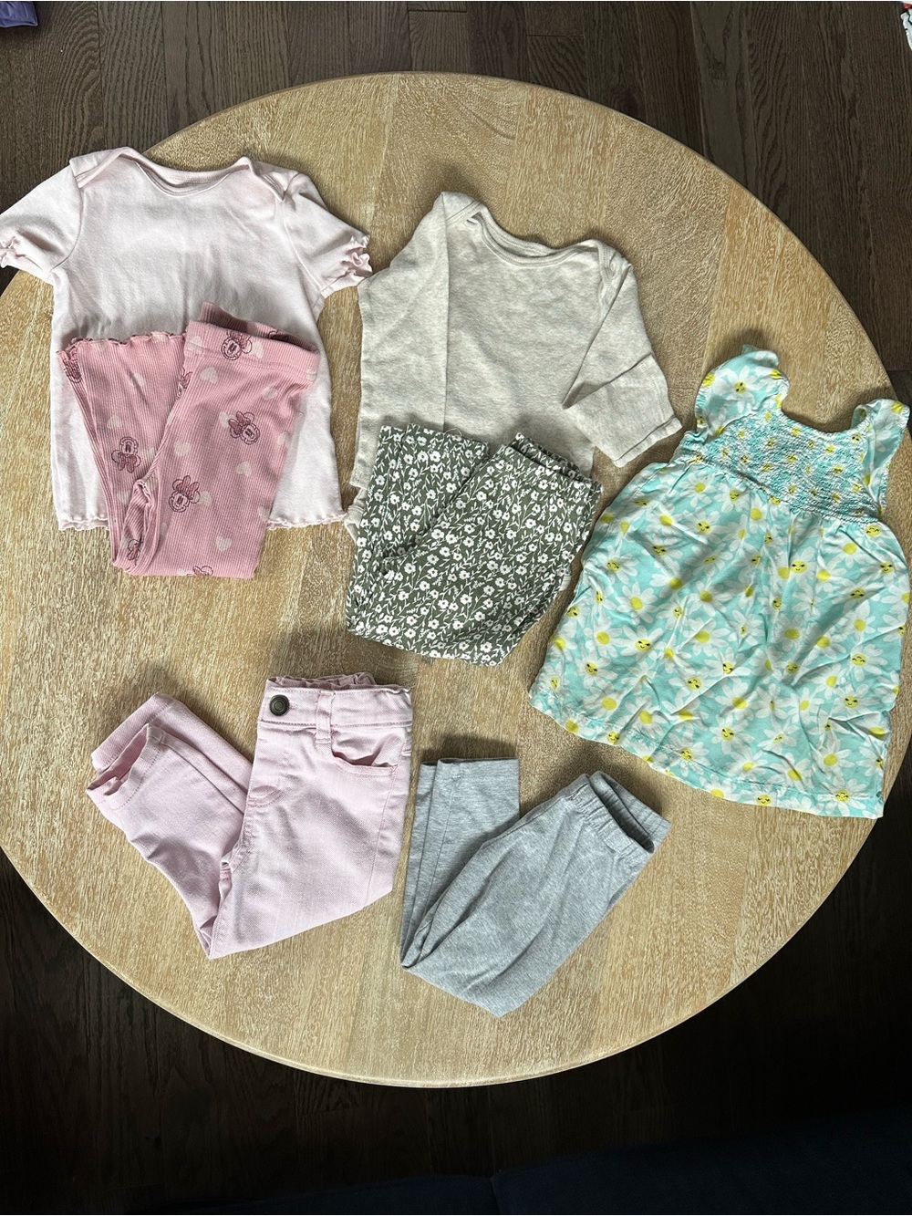 Baby Girls 7 piece clothing lot pants dress tops Disney Minny Mouse size 18month